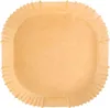 A top-down view of a square, brown paper liner for an air fryer. Podgląd zdjęcia produktu