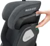 A hand is shown pressing a button on a Maxi-Cosi car seat. Produktbild-Vorschau