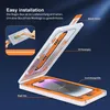 An illustration showing the process of installing a screen protector on a smartphone using a special alignment tool. Produktbild-Vorschau