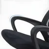 Close-up of the armrest and seat of a black office chair. Produktbild-Vorschau