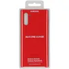 A red Samsung silicone phone case is shown in its retail packaging. Anteprima dell’immagine prodotto