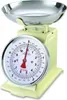 A retro-style kitchen scale with a silver bowl and a cream-colored body. Náhled obrázku produktu