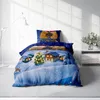 A Christmas-themed duvet cover and pillowcase set displayed on a bed. Produktbild-Vorschau