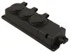 A black, three-socket outdoor power strip with protective covers is shown against a white background. Anteprima dell’immagine prodotto