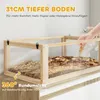 A hamster cage with bedding and a hand adding bedding, with marketing text overlay. Náhled obrázku produktu