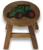 Tokoindah Kinderhocker Traktor – Schemel aus Massivholz, in Produktbild-Vorschau 2