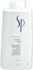 A white bottle of Wella Professionals SP Hydrate Shampoo. Produktbild-Vorschau