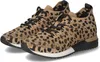 A pair of leopard print sneakers. Anteprima dell’immagine prodotto