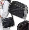EDIBAZZAR | Schwarze Schultertasche aus Leder, elegante Produktbild-Vorschau 3