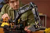 LEGO Technic Graafmachine Volvo EC500 Hybrid 42215 Productafbeelding-voorbeeld 24