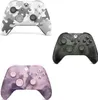 Three Xbox Wireless Controllers with different special edition designs are displayed against a white background. Anteprima dell’immagine prodotto