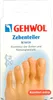 A close-up of a person's toes with toe separators inserted between them, presented on a product box. Náhled obrázku produktu