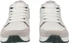 A front view of a pair of white Skechers sneakers. Voir les images du produit