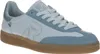 A single white and light blue athletic shoe with a tan sole is shown against a white background. Voir les images du produit