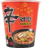 A red cup of instant noodles with Korean text and branding. Podgląd zdjęcia produktu