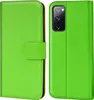 A green flip case for a smartphone is shown from the front and back. Produktbild-Vorschau