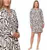 Pijama elegante de manga larga para mujer, confeccionado en Vista previa de la imagen del producto 1