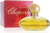 A bottle of Chopard Caśmir Eau de Parfum and its red packaging are displayed against a white background. Voir les images du produit
