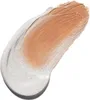 A swatch of eye cream with a gradient of color and texture. Voir les images du produit