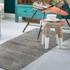 Grauer Teppich aus geflochtenem Leder, 60x120 cm Produktbild-Vorschau 2