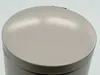 Close-up of the top of a sand-colored trash can. Náhled obrázku produktu