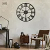 IvoQ Große Schwarze Wanduhr Metall mit Römischen Ziffern - Produktbild-Vorschau 5