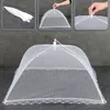 Collage showing a white foldable food cover, with inset images demonstrating its use and storage. Produktbild-Vorschau