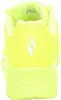 The back view of a neon yellow Skechers sports shoe. Voir les images du produit