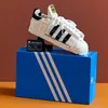 LEGO® Icons 10282 adidas Originals Superstar Podgląd zdjęcia produktu 15