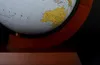 Globe politique et physique, 32 cm. Éclairé. Cadre en bois. Voir les images du produit 10