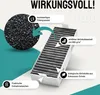 A close-up view of a charcoal filter with descriptive text callouts highlighting its features. Voir les images du produit