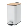 A white pedal bin with a bamboo lid. Náhled obrázku produktu