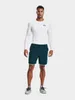 A man is standing and posing for a product image. Produktbild-Vorschau