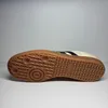 Adidas Sneakers ID0478 in Beige color size 40 Voir les images du produit 28