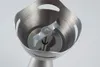 A close-up view of the blade and protective casing of an immersion blender. Voir les images du produit
