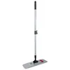 A cleaning mop with a telescopic handle is shown against a white background. Anteprima dell’immagine prodotto