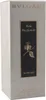 Rechteckige Parfumverpackung von Bvlgari Eau Parfumée au Thé Noir, cremefarben, mit schwarzem Etikett, feiner Blütenillustration und minimalistischer Gestaltung. Podgląd zdjęcia produktu