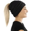 Háčkovaná čepice s culíkem, dámská čepice - BEANIEHUT Black Náhled obrázku produktu 9