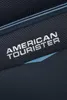 A close-up shot of the American Tourister logo on a dark blue fabric. Voir les images du produit