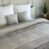 Obojstranný prehoz TAVIRA sivý 180x220 cm + 2 obliečky na Náhľad obrázku produktu 3