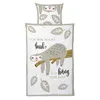 A duvet cover and pillowcase set with a sloth design. Produktbild-Vorschau