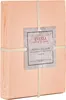 A neatly folded peach-colored duvet cover is presented, secured with cream-colored ribbons. A product tag is attached to the front. Produktbild-Vorschau