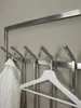 Silberne Metall-Wandgarderobe mit schlichtem Design, Produktbild-Vorschau 7