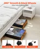 Under-bed storage boxes with wheels are shown under a bed, with close-up views of the wheels and handles. Anteprima dell’immagine prodotto