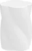 A white ceramic stool with a twisted design. Anteprima dell’immagine prodotto