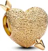 PANDORA MOMENTS Charm Cuore di Cupido placcato oro Anteprima dell’immagine prodotto 1