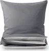 A folded duvet and pillowcase set on a white background. Voir les images du produit