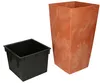A black planter insert and a terracotta-colored planter are shown side-by-side against a white background. Voir les images du produit