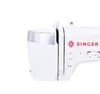 A close-up view of the top and side of a white Singer sewing machine. Produktbild-Vorschau