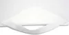 A close-up of a white mattress protector with elastic straps. Produktbild-Vorschau